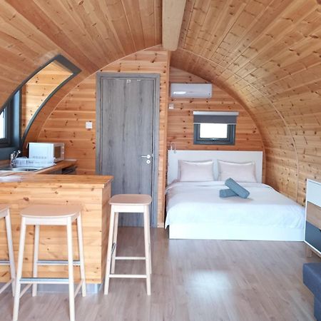 Glamping Pod Hotel Prodromi Buitenkant foto